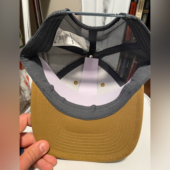 Columbia SnapBack Brown With Blue Mesh Unisex Hat With Patch. NWT - Picture 7 of 7